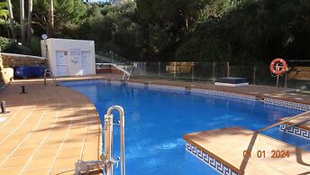 Elviria 2-bed Apt, Sleeps 4, Pool, 20m to Beach