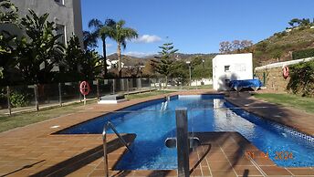 Elviria 2-bed Apt, Sleeps 4, Pool, 20m to Beach