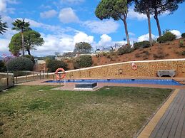 Elviria 2-bed Apt, Sleeps 4, Pool, 20m to Beach