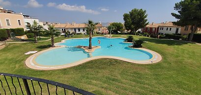 House - Sleeps 6 With Stunning Views