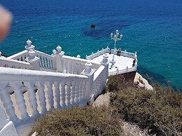 House - Sleeps 6 With Stunning Views