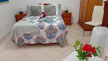 Apartment - Sleeps 4 - Jacuzzi - Terrace - Pool