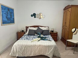 Apartment - Sleeps 4 - Jacuzzi - Terrace - Pool