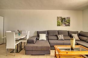 Apartment - Sleeps 4 - Jacuzzi - Terrace - Pool