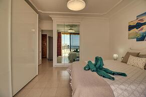 Apartment - Sleeps 4 - Jacuzzi - Terrace - Pool
