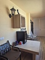 Newly Refurbished Luxury 3 Bed Duplex Apartment