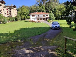 Charming 6-bed Chalet in Llanes