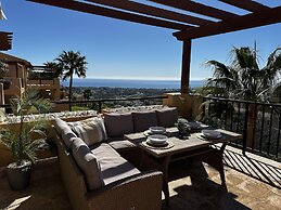 Apartment Sleeps 6 With Private Garden