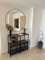 Apartment Sleeps 6 With Private Garden