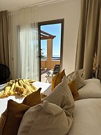Apartment Sleeps 6 With Private Garden