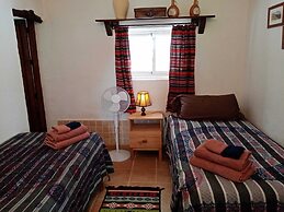 3 Bed Lodge - Sleeps 6 - Pool - Terrace - Parking