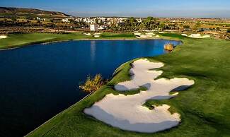 El Valle Golf Resort- Private Pool- Bbq- Parking