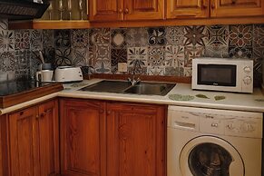 Alondras Park - Sleeps 2 - Parking - Pool