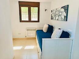 Moraira Escape With Private Pool, 1 Bed, Sleeps 2