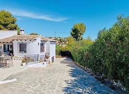 Moraira Escape With Private Pool, 1 Bed, Sleeps 2