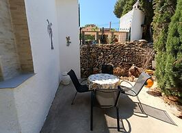 Moraira Escape With Private Pool, 1 Bed, Sleeps 2