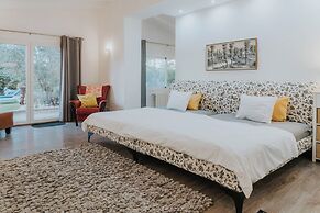Casa de Ensueno Sleeps 8 With Pool