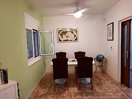 Comfortable 3-bed House, Bungalow