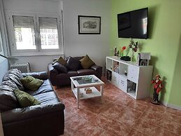 Comfortable 3-bed House, Bungalow