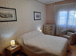 Comfortable 3-bed House, Bungalow