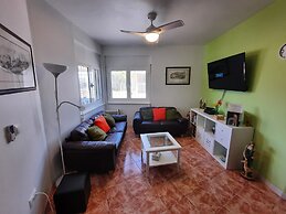 Comfortable 3-bed House, Bungalow