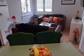 Comfortable 3-bed House, Bungalow
