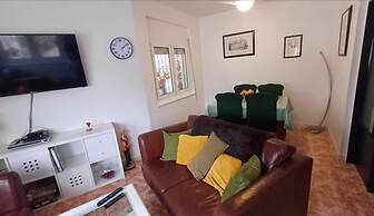 Comfortable 3-bed House, Bungalow