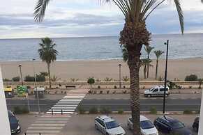 Seaview Balcony - 3 Bedroom Apartment Sleeps 6