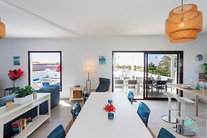 Remarkable 5-bed Villa in Playa Blanca