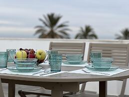 Outstanding 2 bed Apartment With Rooftop sea Views