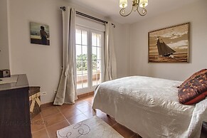 3 Bed Beach Apartment With Views Isla Canela
