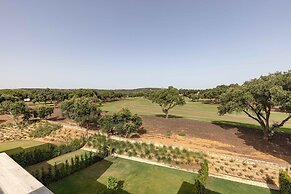 Modern Four Bedroom House With Golf Course Views