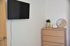Manzanilla Penthouse, Private Jacuzzi & 5min Beach