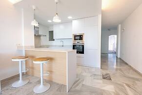 Apartment Sleeps 4 With Sea Views