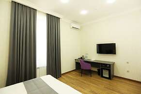 Parklane Hotel