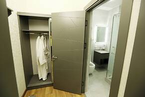 Parklane Hotel