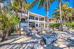 Beachfront W Private Staff in Gated Community