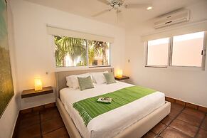 Beachfront W Private Staff in Gated Community