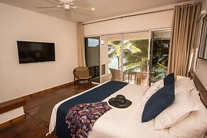 Beachfront W Private Staff in Gated Community