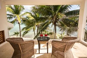 Beachfront W Private Staff in Gated Community