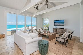 5 BR Luxury Villa On The Sand W Pool