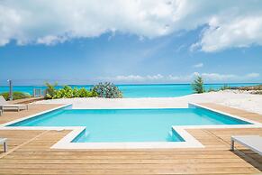 5 BR Luxury Villa On The Sand W Pool