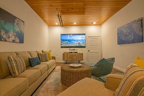 5 BR Luxury Villa On The Sand W Pool