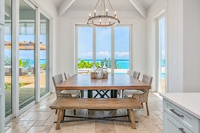 5 BR Luxury Villa On The Sand W Pool
