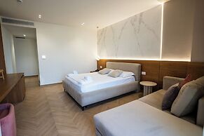 Memaj Hotel