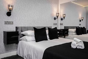 2bedroom Apartment With Steam Room
