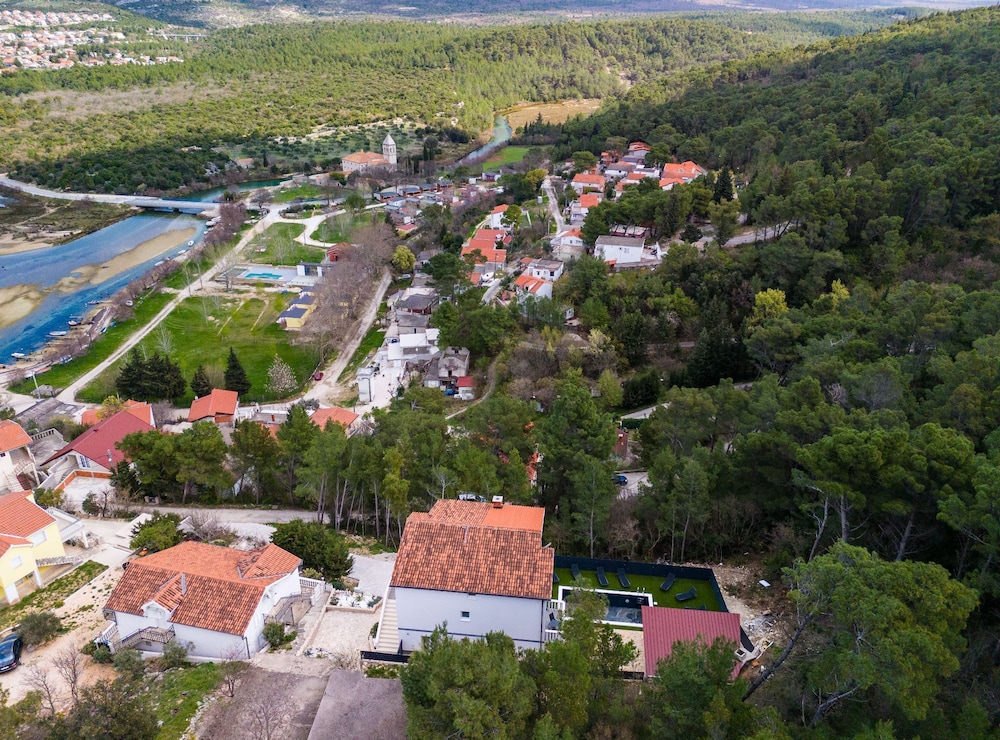 Villa Ivanovi Dvori