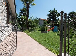 Green Garden Oasis