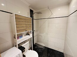 Studio With a Shared Pool Near the Beaches - 2244