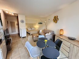 Studio With a Shared Pool Near the Beaches - 2244